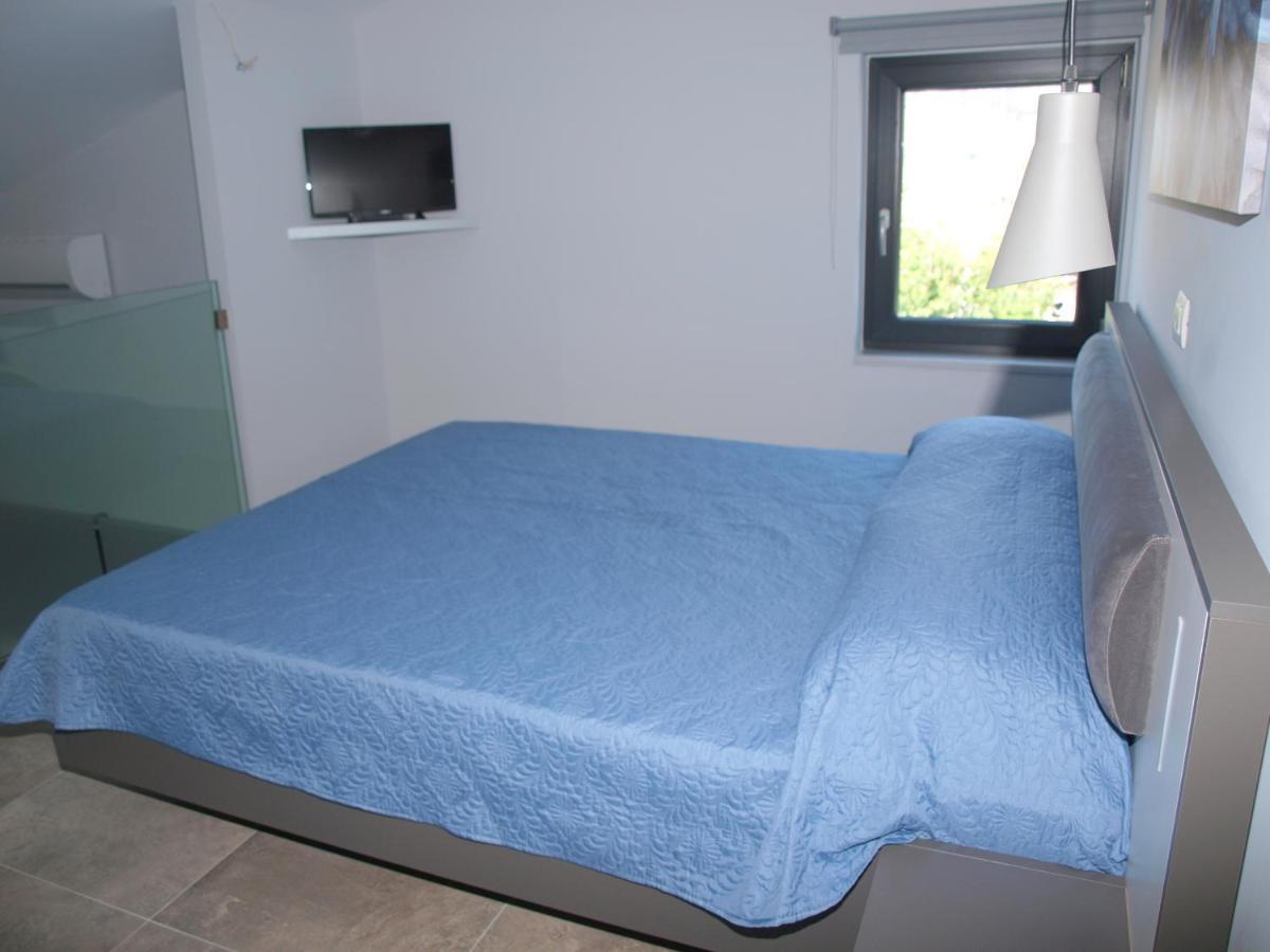 Attic Apartments อาเยียอันนา ภายนอก รูปภาพ