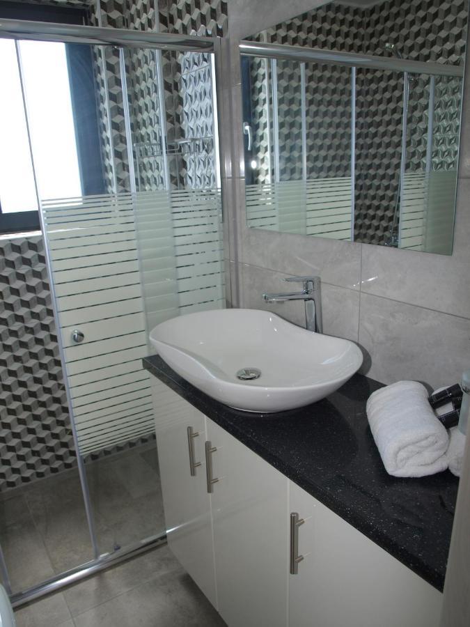 Attic Apartments อาเยียอันนา ภายนอก รูปภาพ